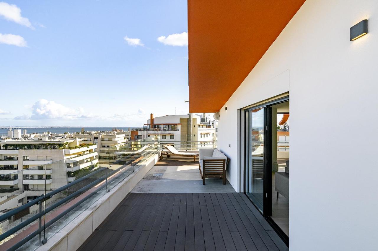 Whome Bachelor Pad In The Sky, Great For Digital Nomads & Remote Workers